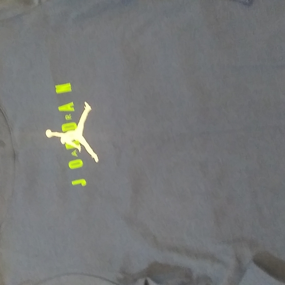 New Jordan long sleeve tee. - Picture 13 of 16